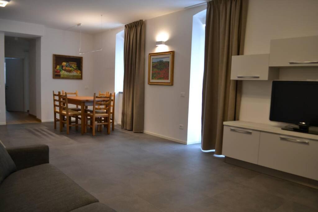 Appartamento Casa Alpi Malè Εξωτερικό φωτογραφία