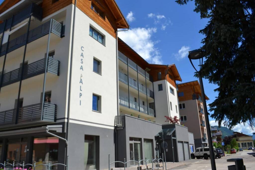 Appartamento Casa Alpi Malè Εξωτερικό φωτογραφία